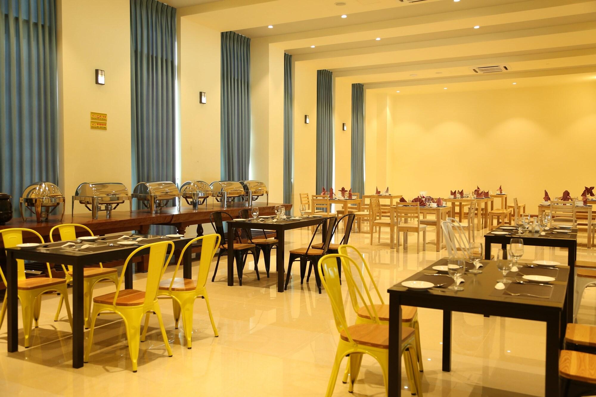 Vegas Hotel - Nay Pyi Taw Naypyidaw Kültér fotó